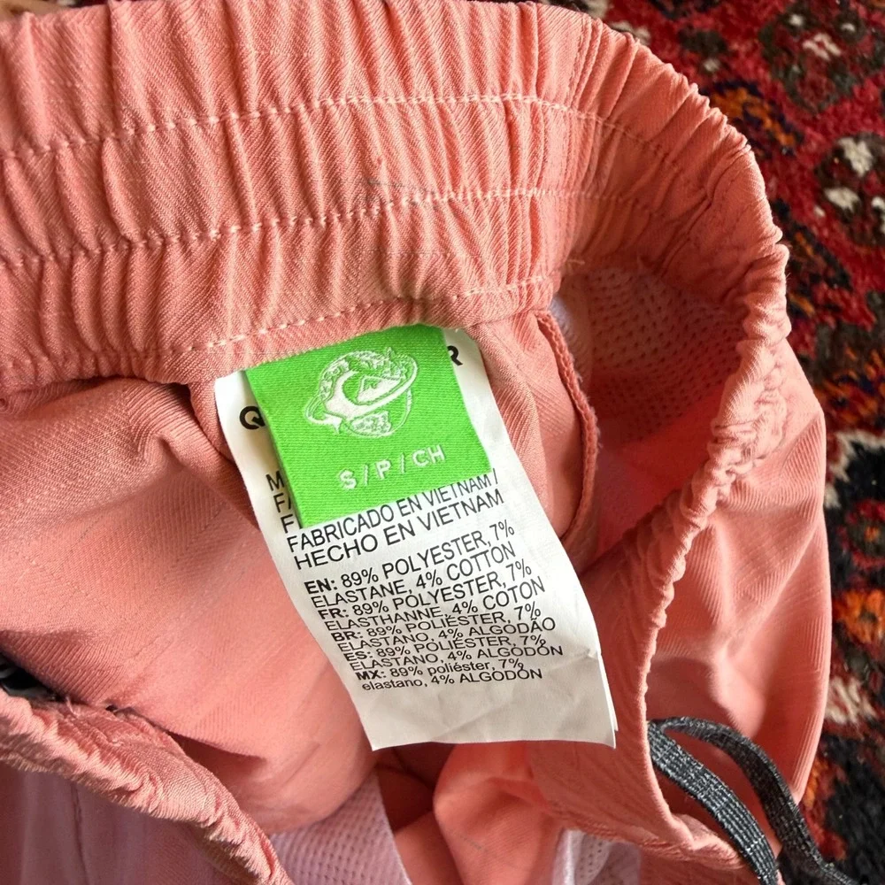 Quiksilver Amphibian Shorts Mens Small Pink DryFlight Hybrid Boardshorts